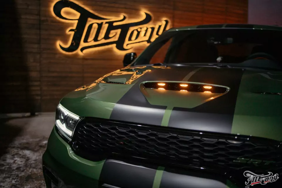 Разработали крепления и установили маркерные огни от RAM TRX на Dodge Durango SRT!